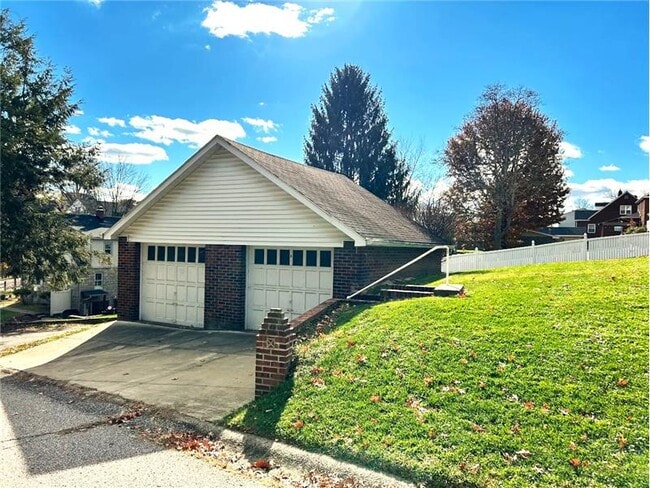 Photo - 3500 Elwood Ln