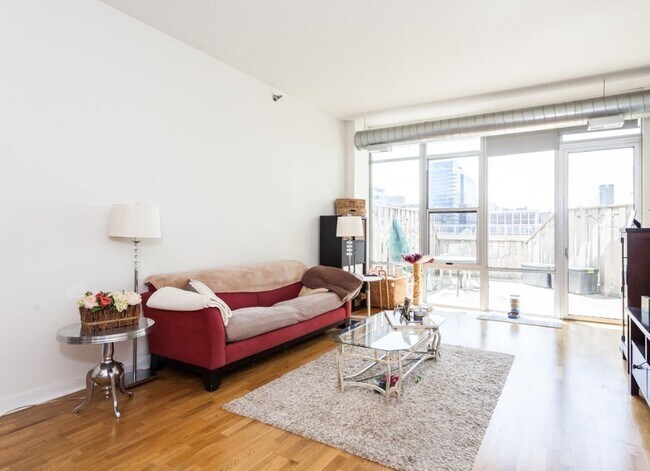 Photo - 901 W Madison St Unit 404