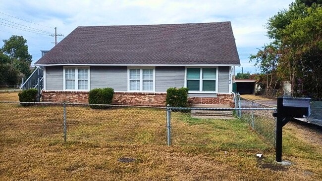 Photo - 5742 S Quincy Ave