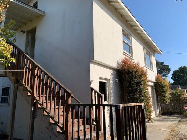 Photo - Great 2 bedroom upstairs standalone unit with garage