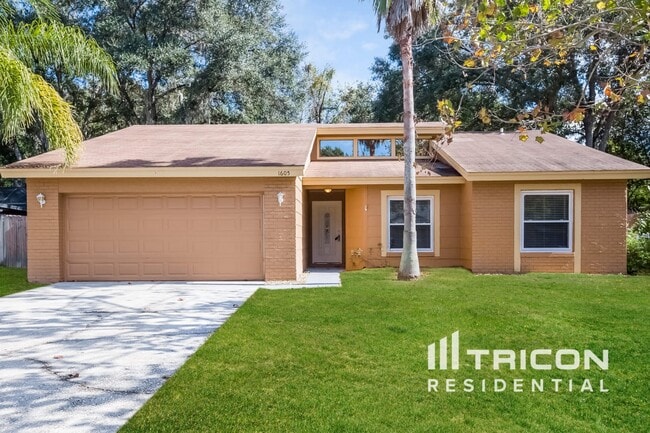 Photo - 1605 Long Pond Dr House