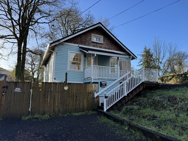 Photo - 471 Tualatin St