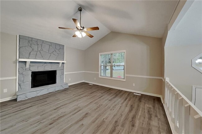 Photo - 4171 Woodcrest Dr