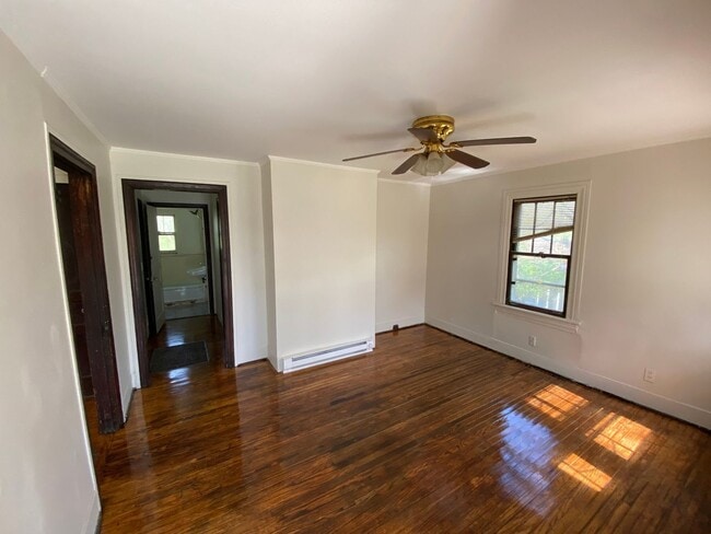 Photo - Newly available in woodycrest
