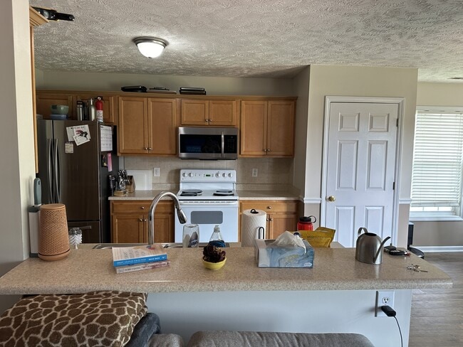 Photo - 590 Americana Dr