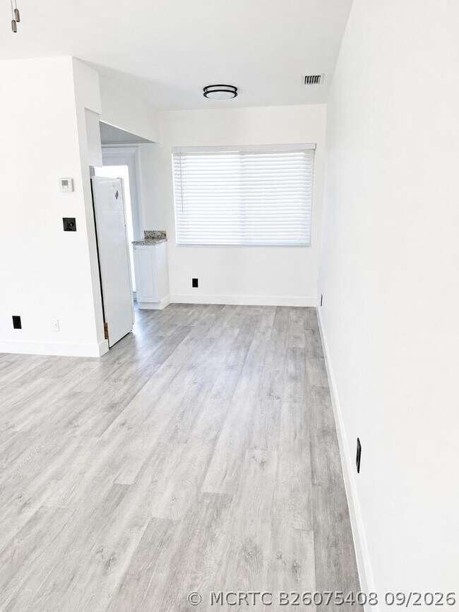 2847 NE 30th St Unit 2847