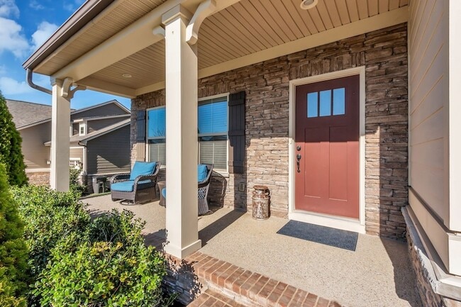 Photo - 6930 Wellsford Ln