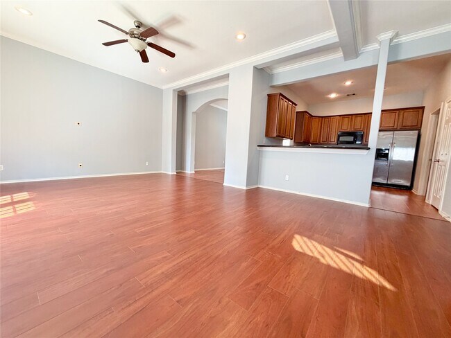 Photo - 1608 Holman St