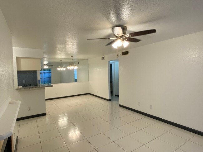 Photo - 9700 Leawood Blvd Unidad 807