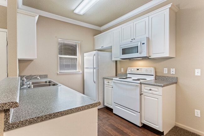 Photo - 8905 Davis Rd