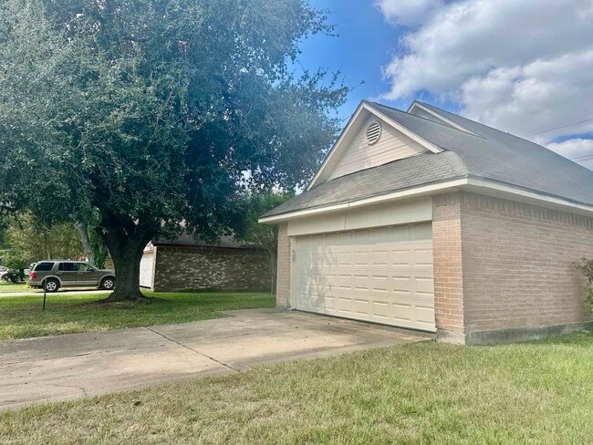 Photo - 21918 Pearl Lake Dr