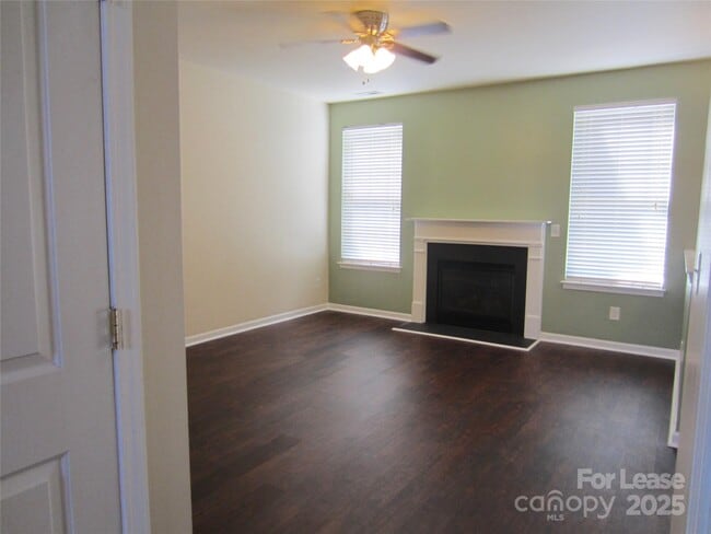 Photo - 7579 Bluff Point Ln