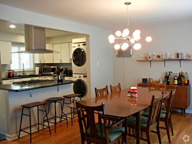 Building Photo - 955 Saulsbury St Rental