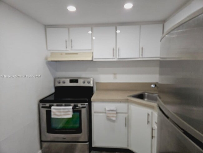 Building Photo - 4550 NW 9th St Unit 709E-709E Rental
