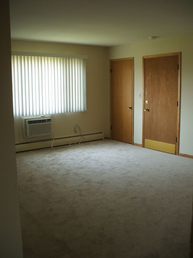 Photo - Oak Park Apartment Homes