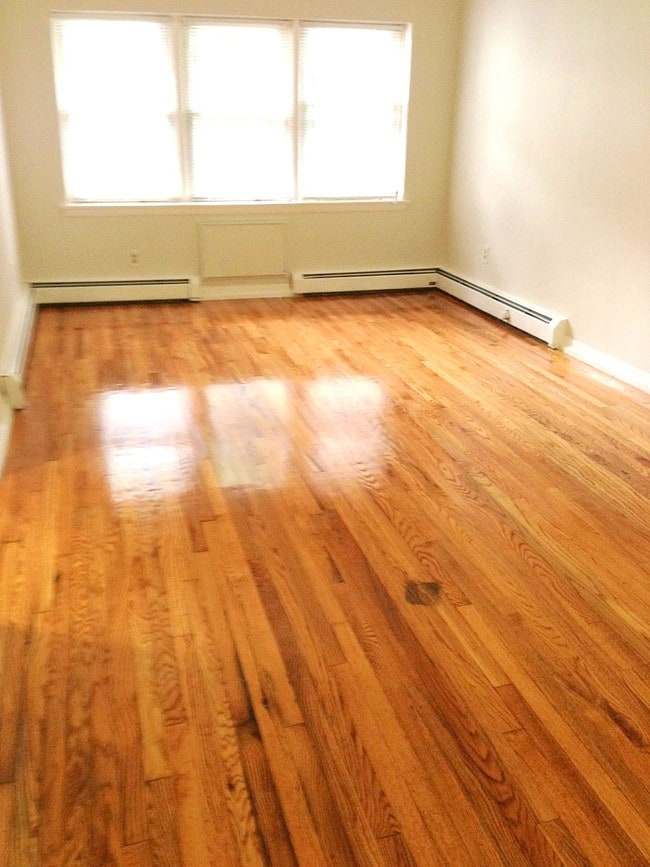 Photo - Professional Management, Modern, Large Apt...