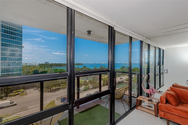 Photo - 600 NE 36th St Unit 706