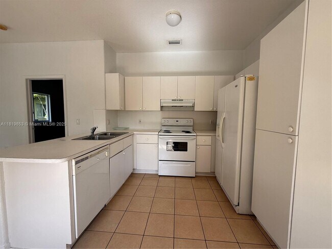 Photo - 13232 Old Biscayne Dr Unit 1301