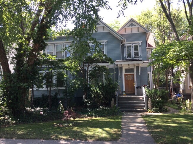 Photo - 1306 Hinman Ave