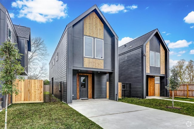 Building Photo - 8006 Sunbury St Rental
