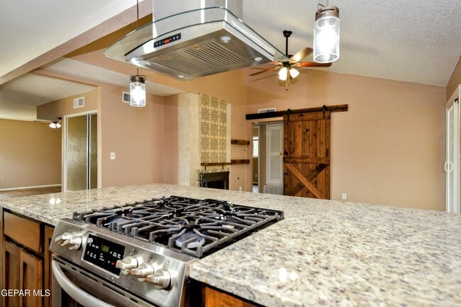 Photo - 10348 Darin Rd