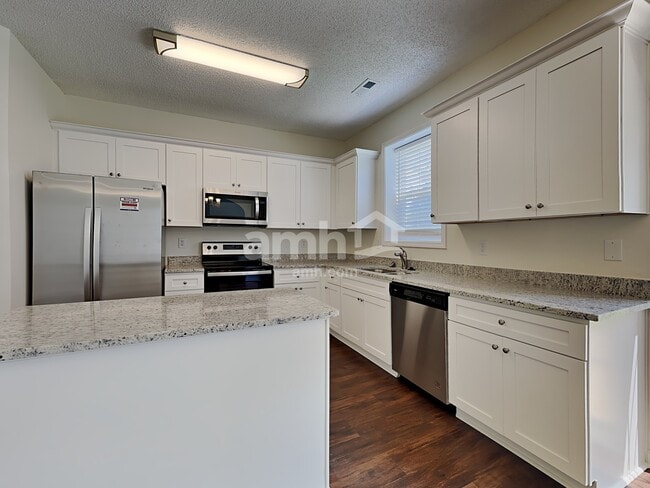 Photo - 8 Smokehouse Dr
