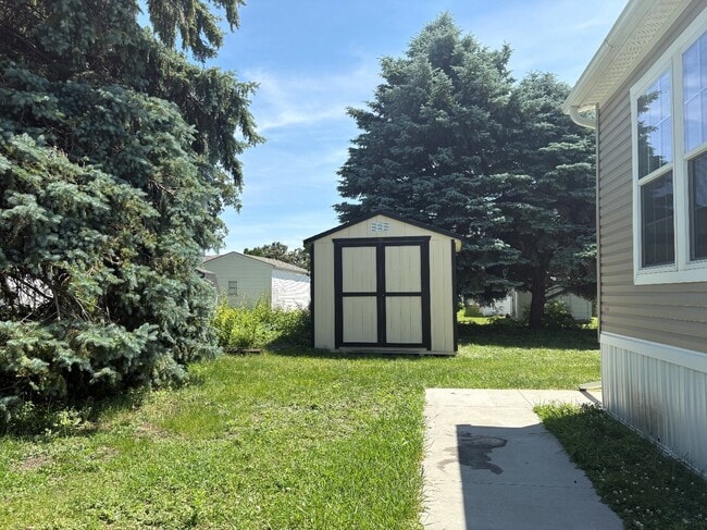 Photo - 327 Green Park Cir