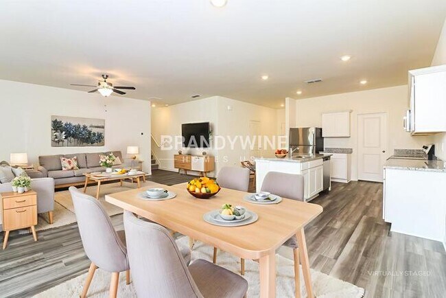 Photo - 534 Otway Lp