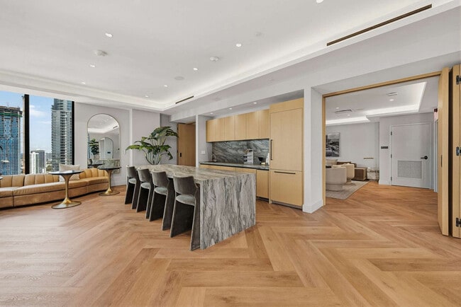 Photo - 121 NE 5th St Unit SI FL26-ID1505786P