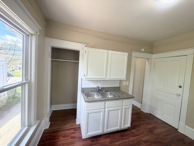 1811 60th St Unit 3