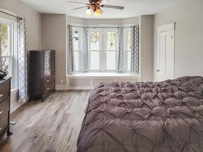 Photo - 178 Meriden Rd