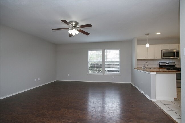 Photo - 18926 Piney Way Dr