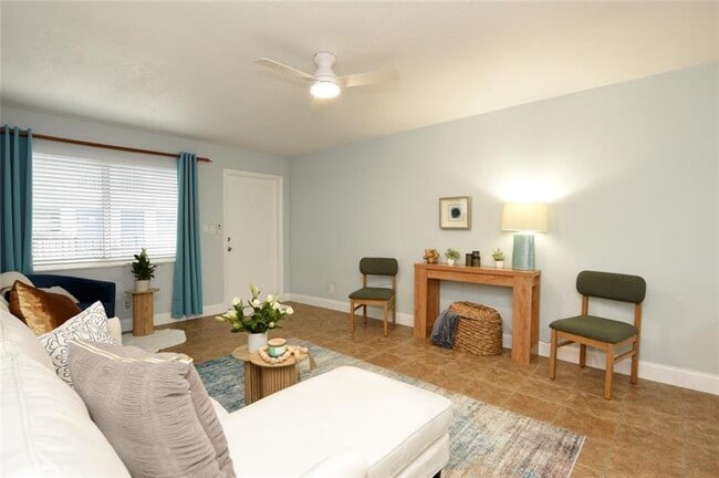 Photo - 1010 SE 15th St Unit 112