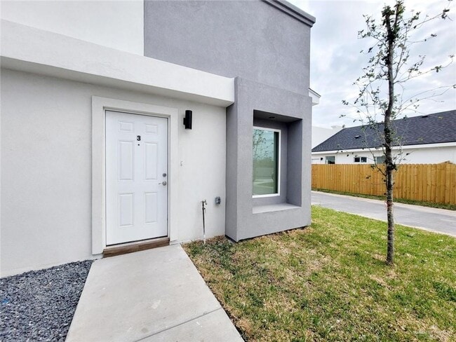 Photo - 15 Frio Ave Unit 3