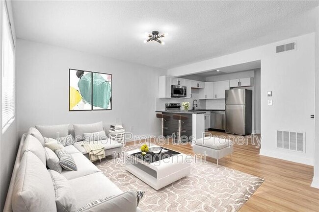 Photo - 1502 W 25th Ct Unit D3