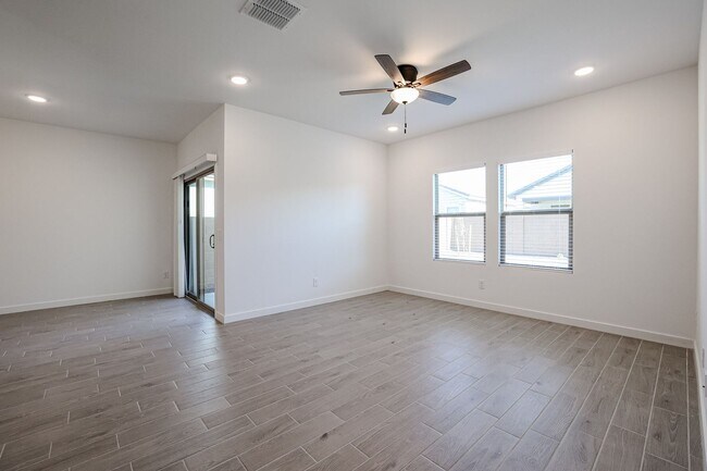 Photo - 4 Bedroom in Ambra Gated Community