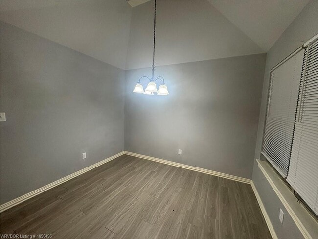 Photo - 1103 Springhill Rd