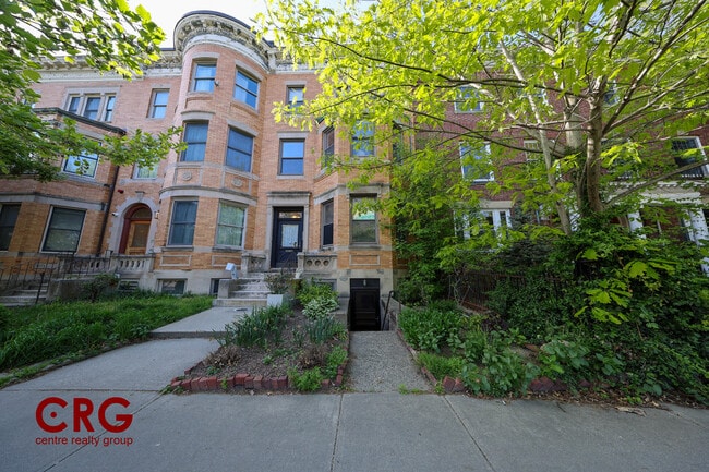 Photo - 1728 Beacon St