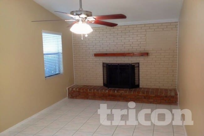 Photo - 120 Waverly Dr