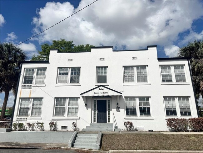 Building Photo - 704 Cordova Dr Unit 1