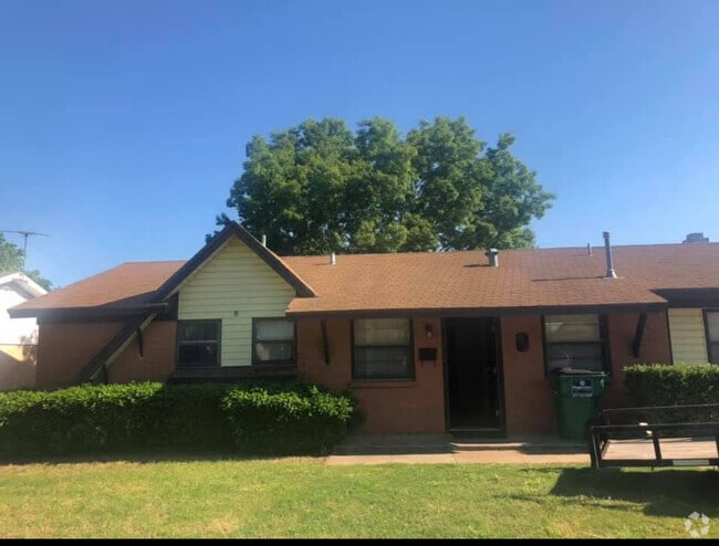 Building Photo - 613 W Rebecca Ave Rental