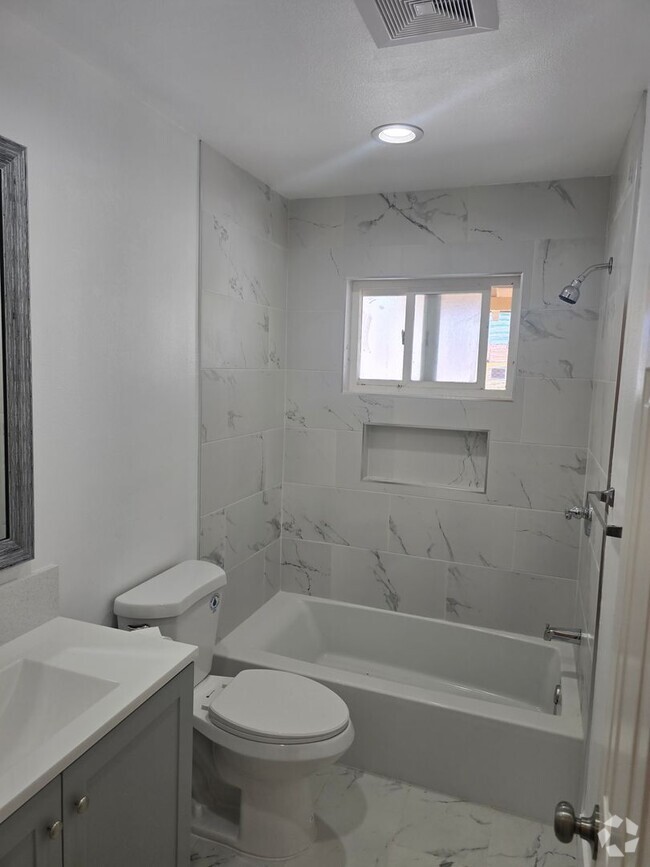 Building Photo - Beautiful Rental in Garden Grove
