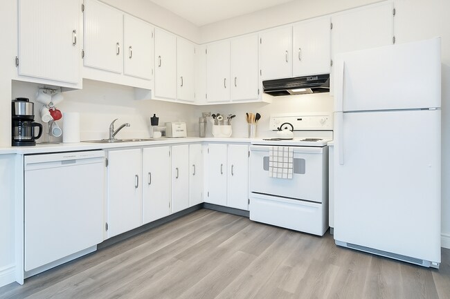 Photo - 185 Denistoun St