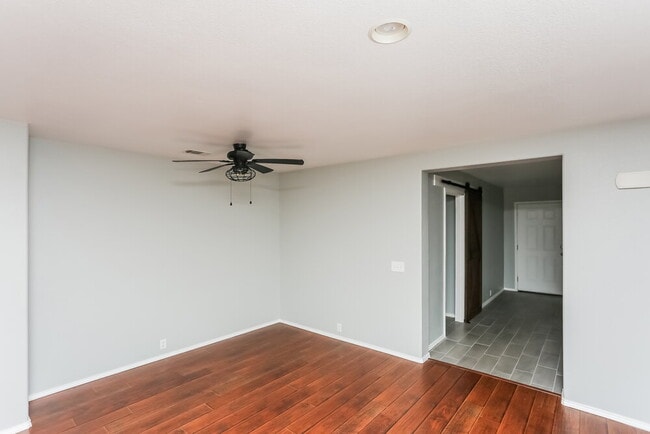 4509 Sheldon Trail