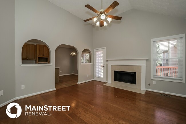 Photo - 1041 Dalby Way
