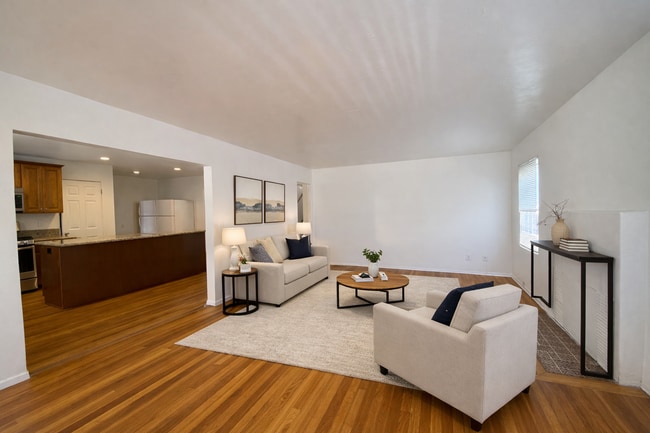 Photo - Large House, Close to Campus!!