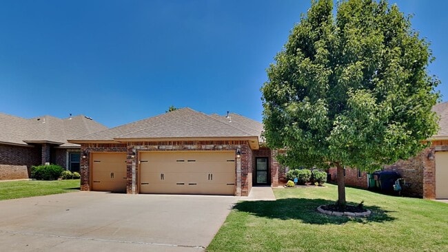 Photo - Very Nice 4 Bedroom 2 Bathroom Home in Deer Creek Schools with a Neighborhood Park/Pool