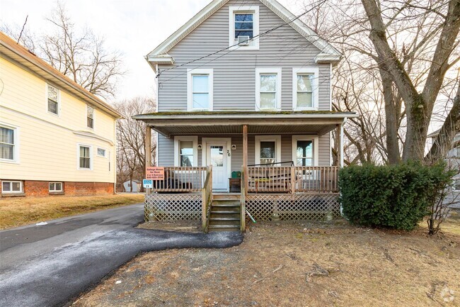 Building Photo - 26 W Cedar St Rental