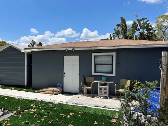 Building Photo - 915 36th St Rental