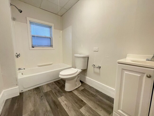 Photo - 325 Amherst St Unit 1F